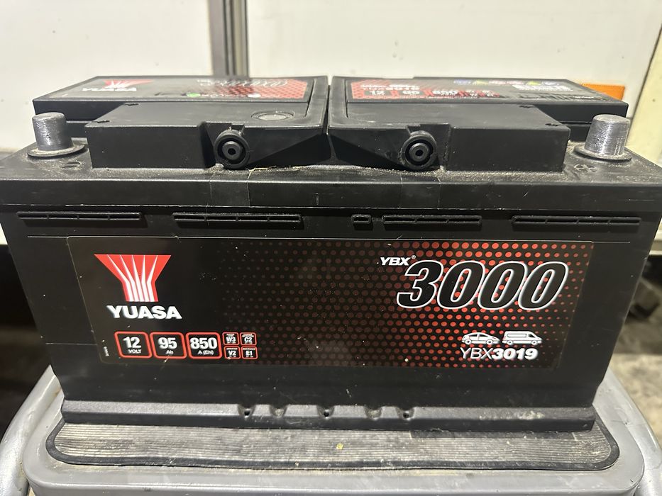 Чисто нов акумулатор 95 ah