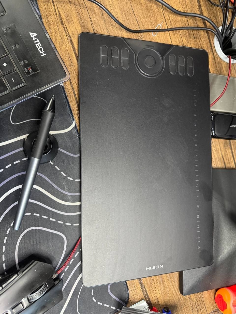 Grafik plansheti Huion HS610, qora
HS61OHUION