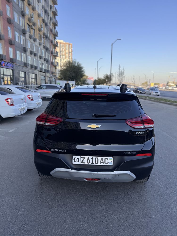 Tracker Premier Rent Car Прокат авто
