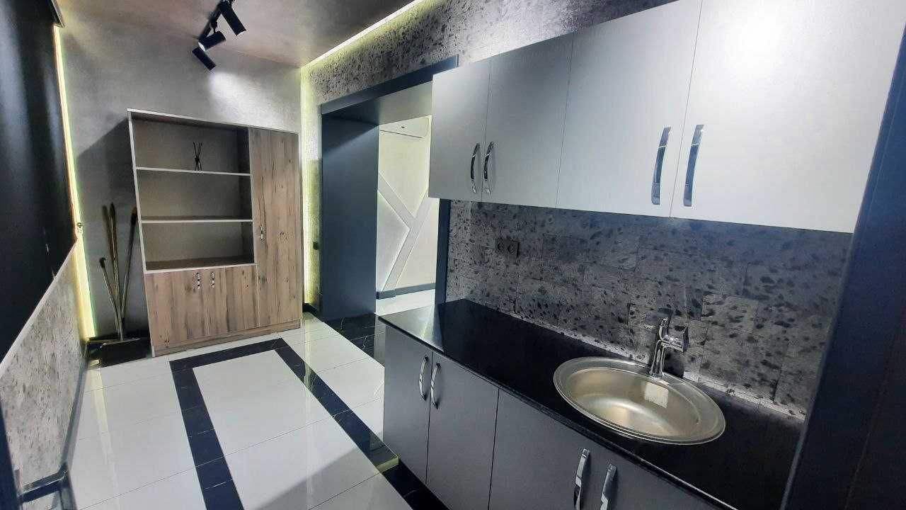 Аренда офиса с мебелью 95м2 / Госпитальный рынок, Церковь
