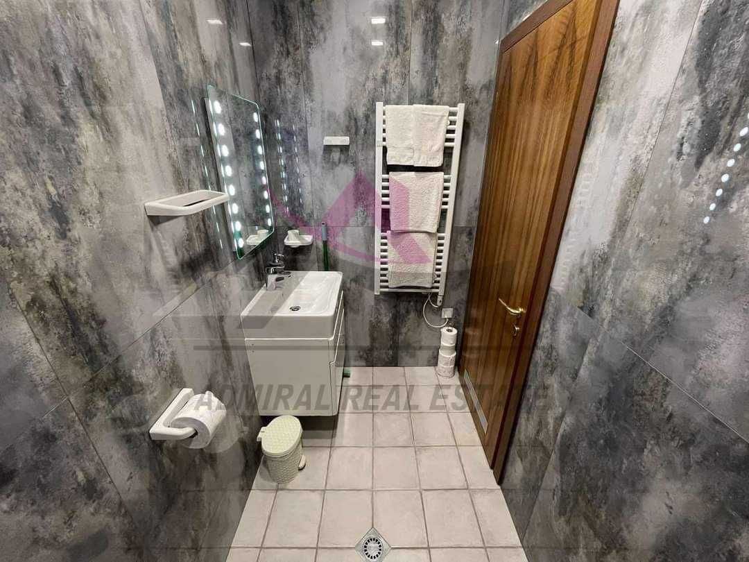 Дава се под наем Едностаен апартамент в Варна, Левски - 30 кв.м за 350 € - Снимка #2