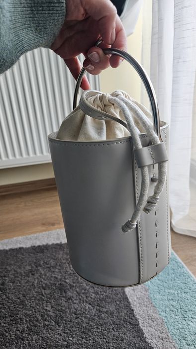 Geantă tip bucket-bag,  Zara, nefolosita