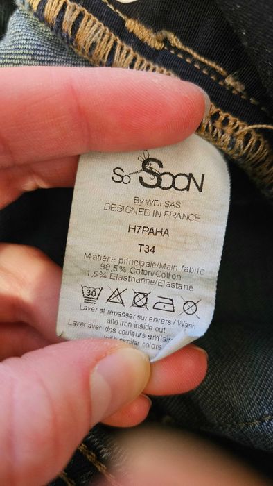 Тъмносини тесни Дънки със средна талия