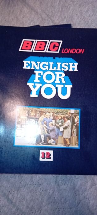 Учебник по английски.