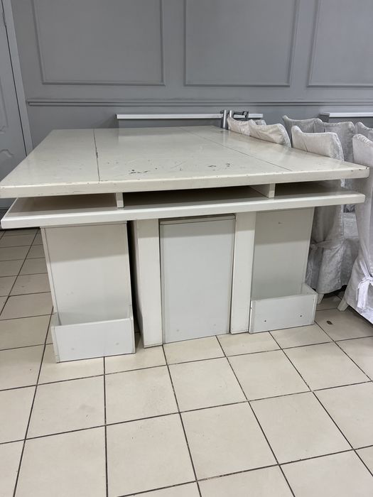 Продам столы для швейных работ , флористов , и тд