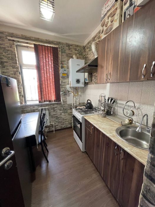 Srochna 2 - xonali kvartira sotiladi