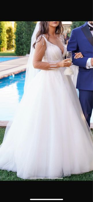 Rochie mireasǎ .