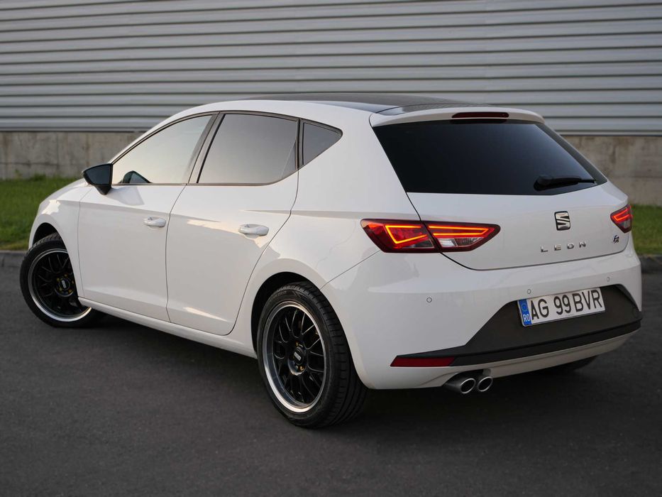 Seat LEON FR III versiune 5F  fara daune /propietar 150cp foarte dotat