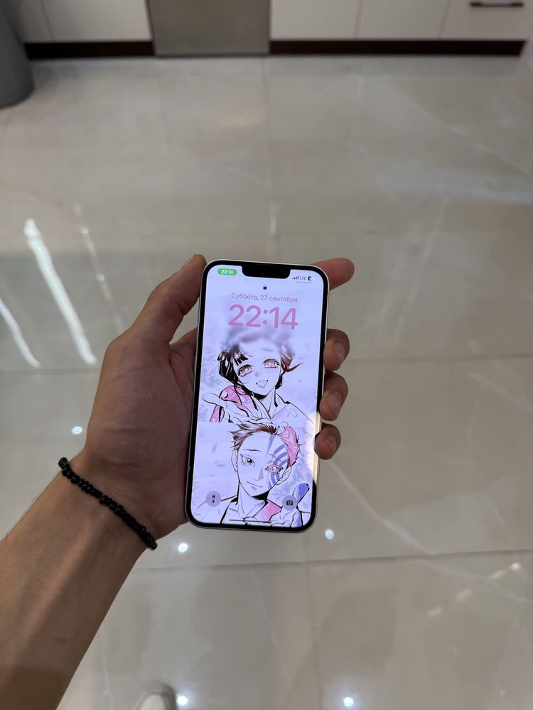 Iphone 13 розовый