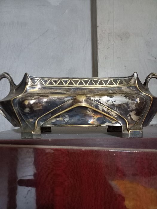 Посребрена  ваза за бонбони от миналия век. Русия.