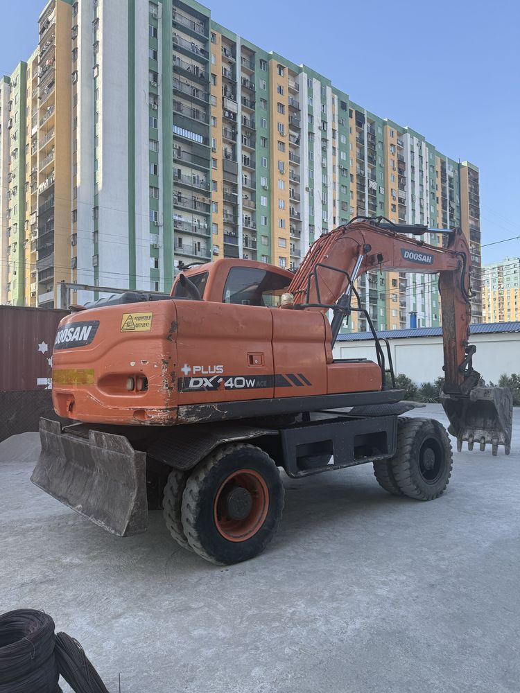 Продается Doosan Dx140