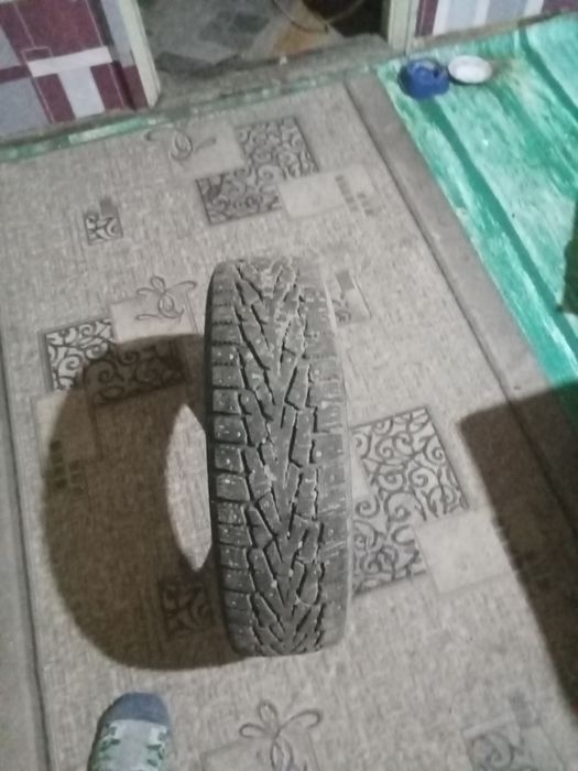Продам зимнию резину