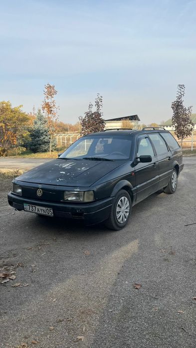 Продам пассат универсал 1.8 1993