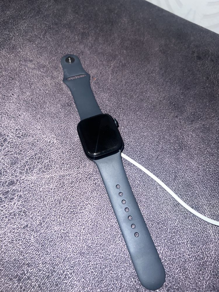 продам Apple Watch 8 series 41 mm