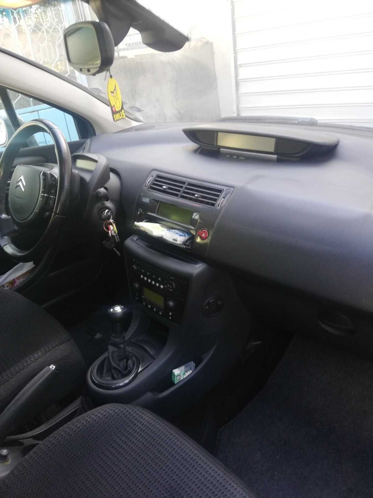 ПРОДАВА citroen C4 2005г.