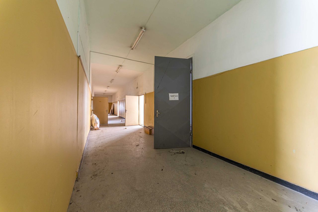Продава се Офис в Варна, Младост 1 - 1266 кв.м за 1185 €/кв.м - Снимка #4