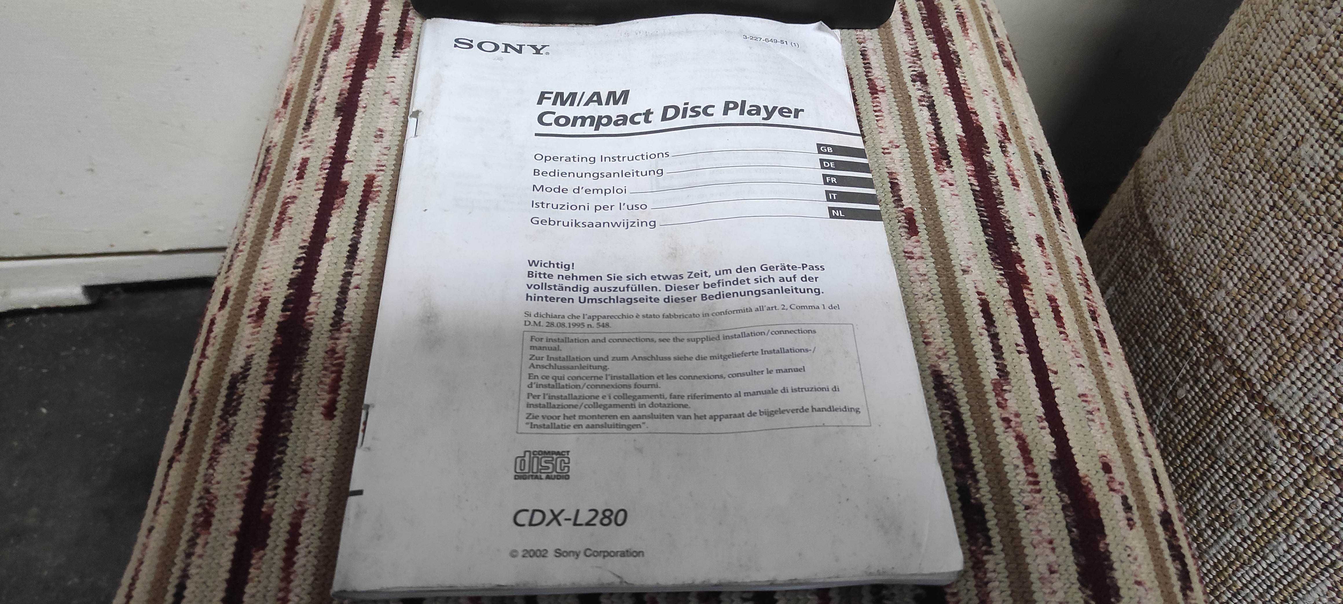 Sony CD плеър за кола 4х45W. Sony CD player za kola 4x45W