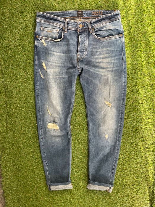 Мъжки дънки : Hugo Boss Tapered Fit 32