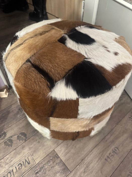 Табуретки от козя кожа