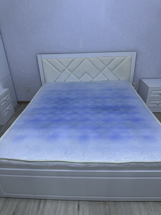 Кровать двухспальная