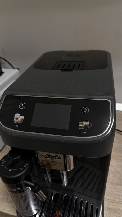 Espressor automat De’Longhi Magnifica PLUS ECAM
