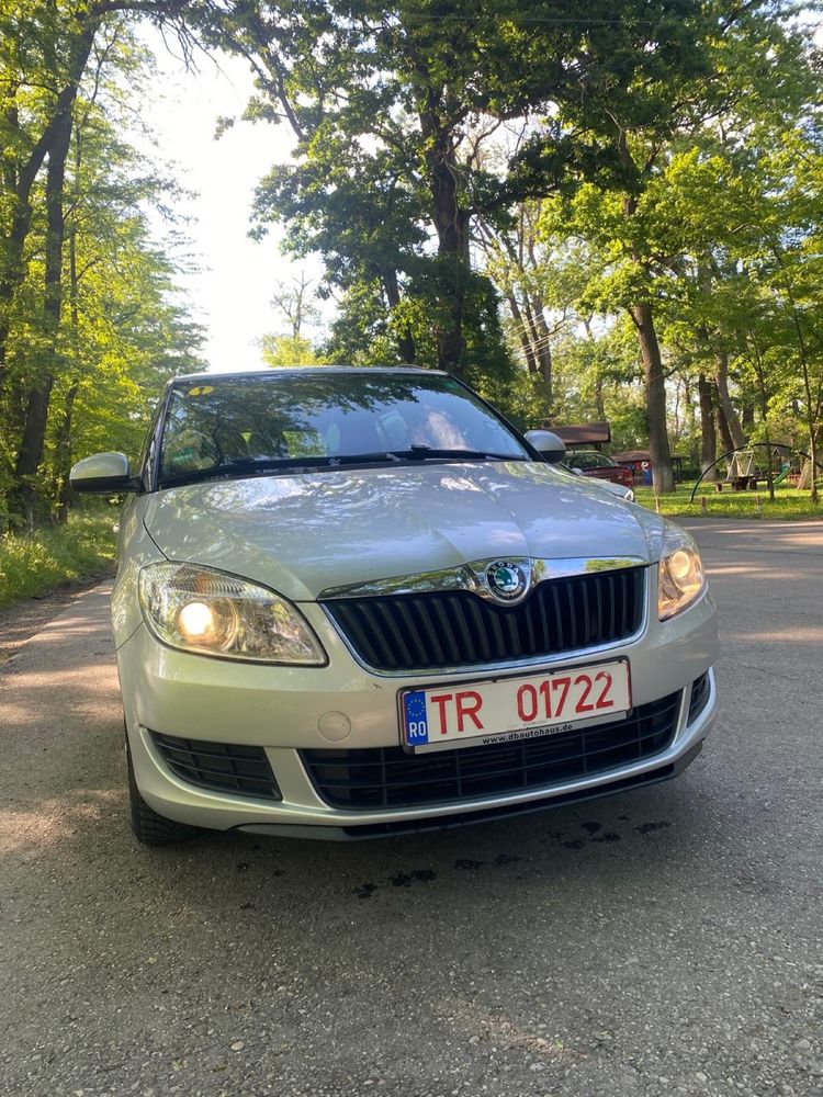 Vând Skoda Fabia 2 combi