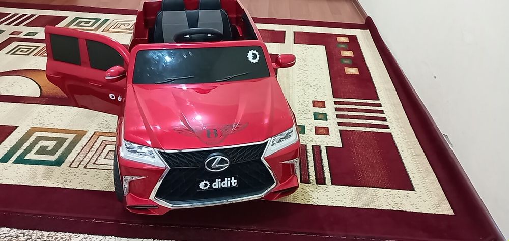 Bolalar moshinasi sotiladi yangi yaqinda olingan