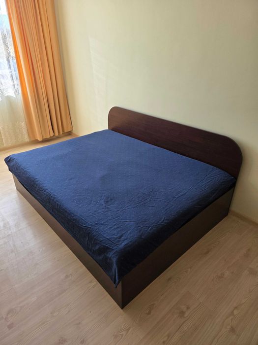 Легло персон и половина + Матрак (Нани)