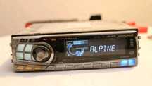 Alpine CDA-7875 CD Player