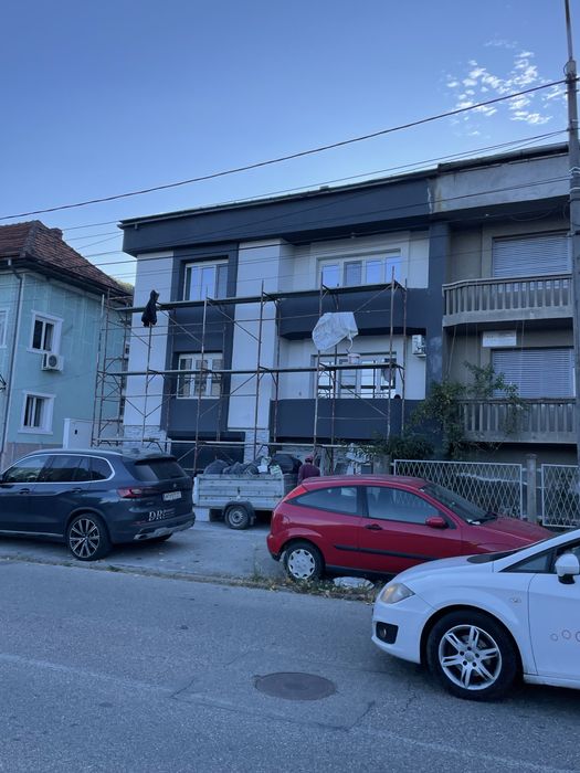 Echipa constructii  sta la dispozitia dvs
