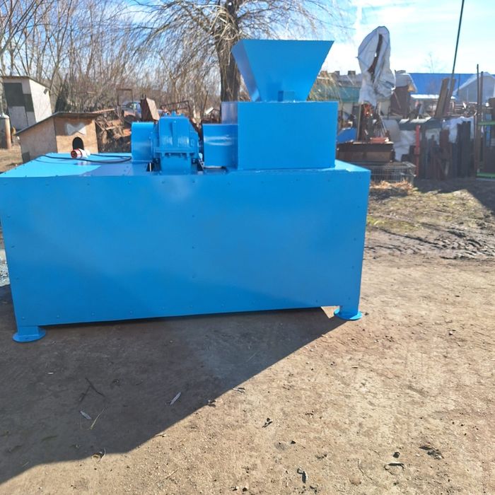 Presa de brichetat pulberi