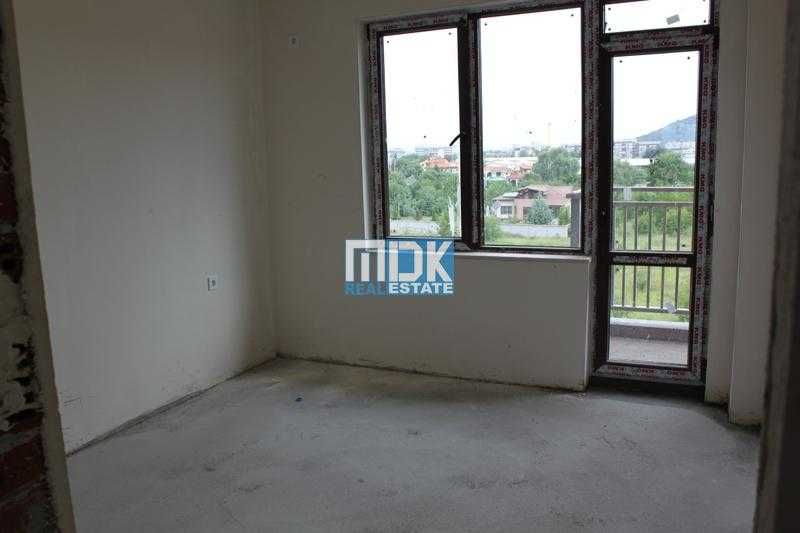 Продава се Тристаен апартамент в Пловдив, Остромила - 96 кв.м за 1188 €/кв.м - Снимка #1