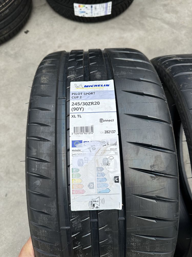 245 30 20 Michelin CUP2 Xl Connect