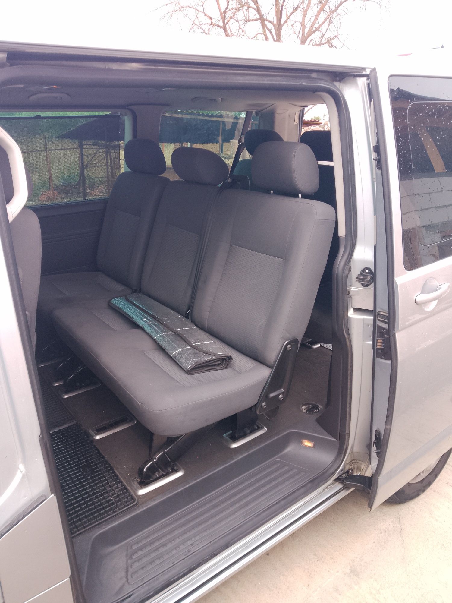 VW T5 Caravell.   .
