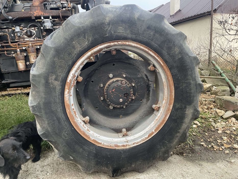 Vand 2 anvelope  380/70r28 (13,6r28)