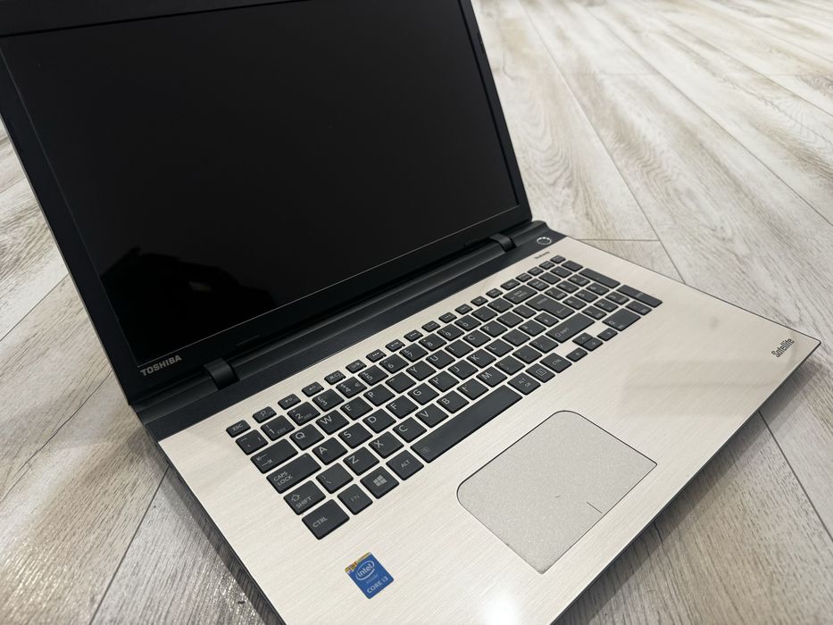 Laptop i3 gen 4 toshiba