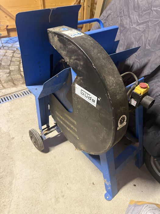 Циркуляр за дърва