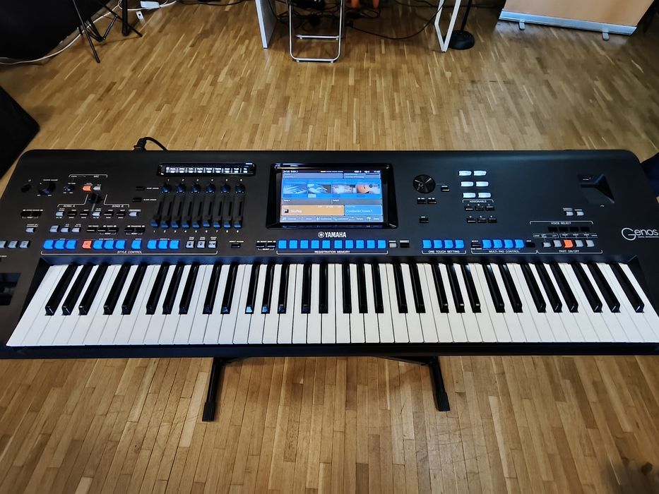 Vând Yamaha Genos 1 , nou