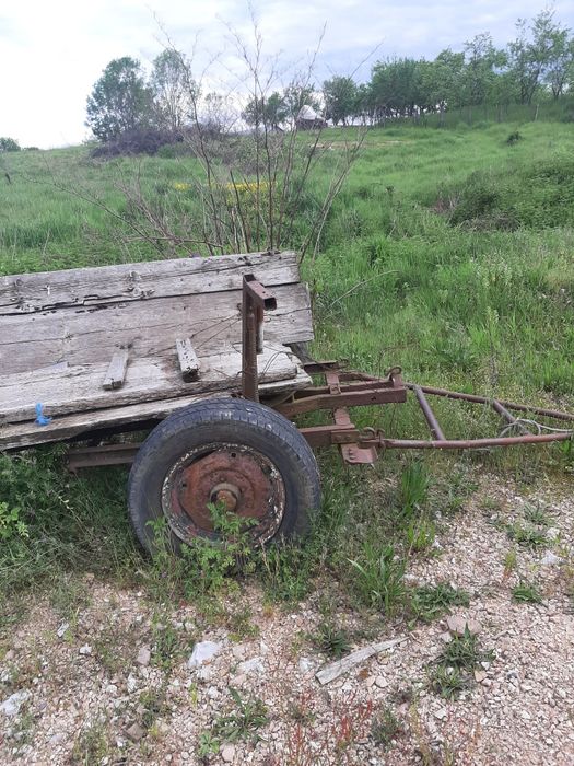 Vând remorca după tractor