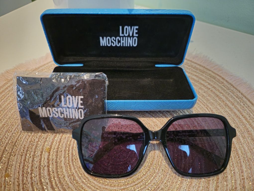 Оригинални очила Love Moschino