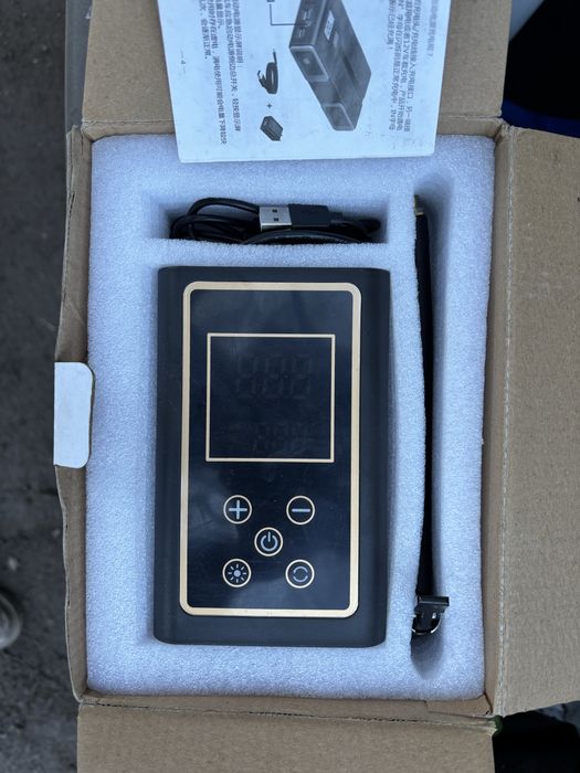 Воздушный компрессор, насос.