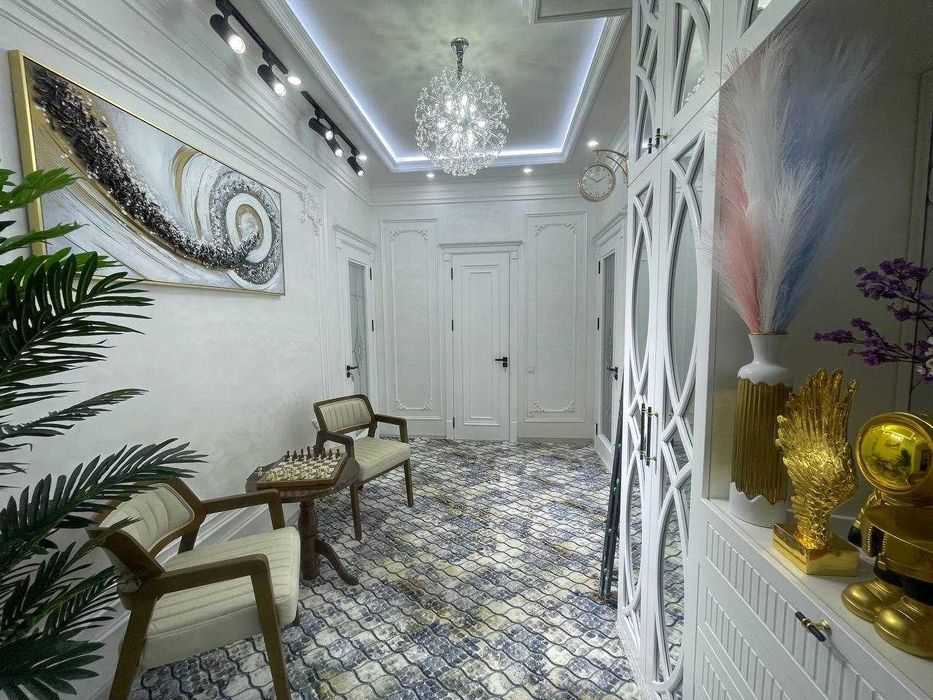 4х комнатная квартира на  1 этаже 70кв/м, в Самарканде