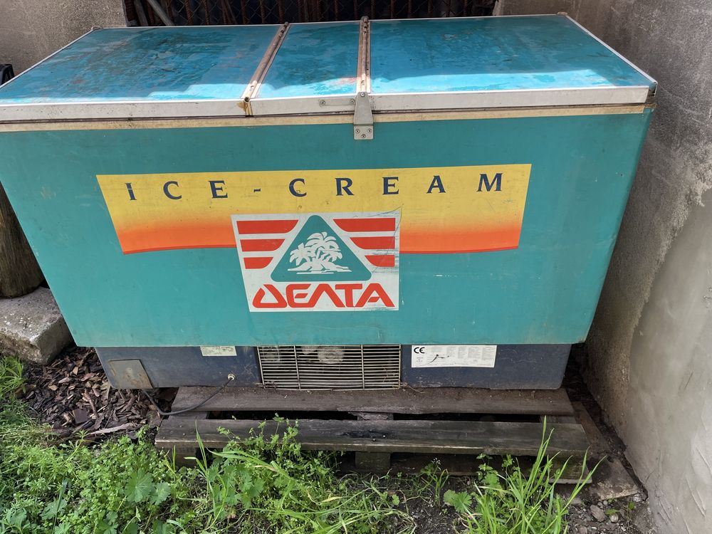 Продавам фризер ДЕЛТА 300л