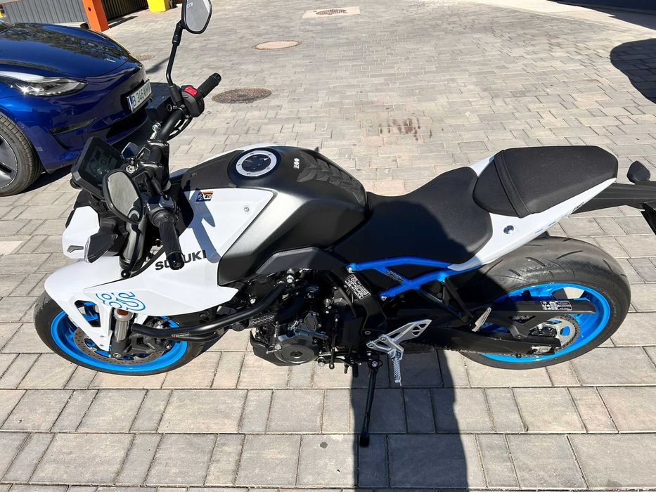 Motocicleta SUZUKI GSX 8s TVA deductibil inclus