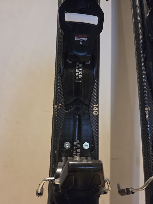 Ски Dynacord 140см