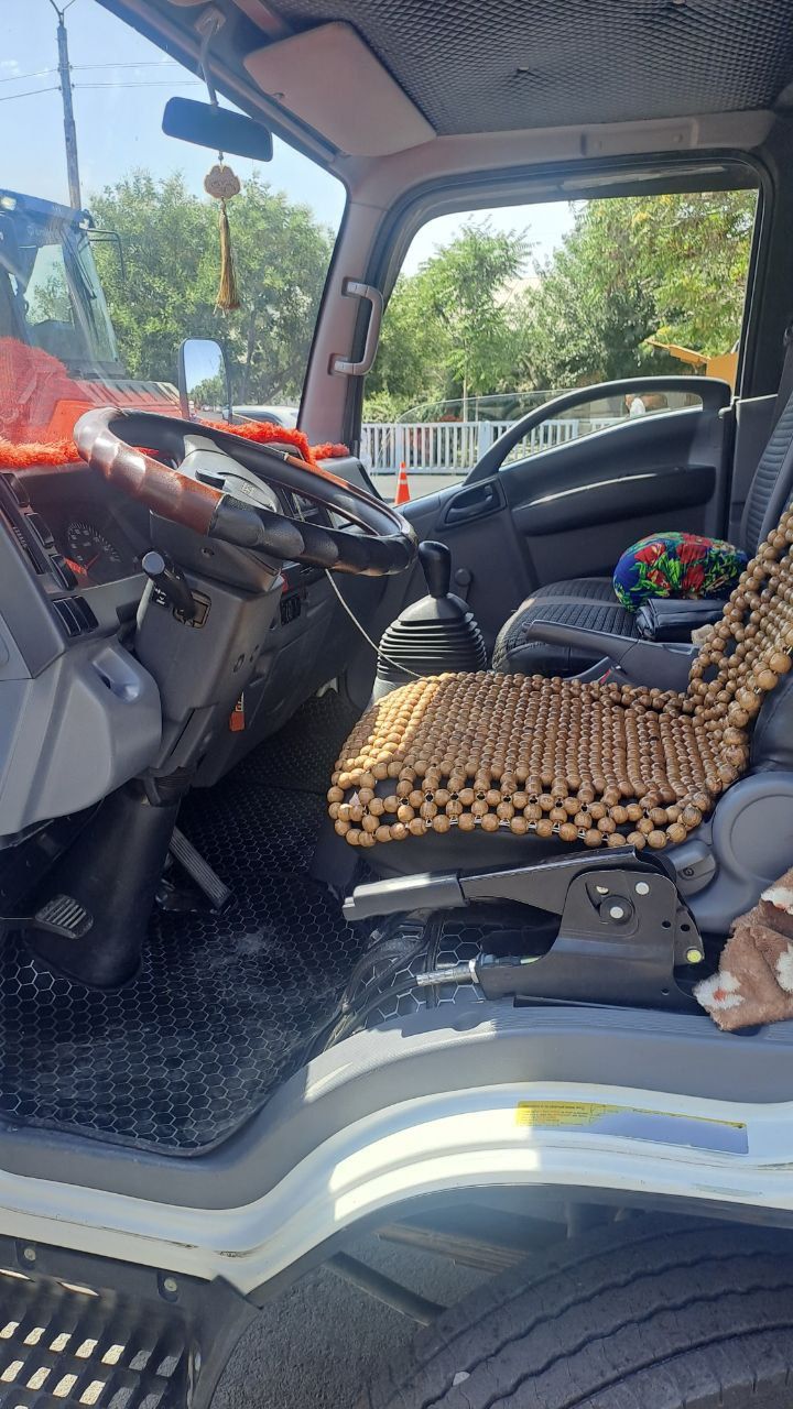 Isuzu sotiladi xolati yaxshi