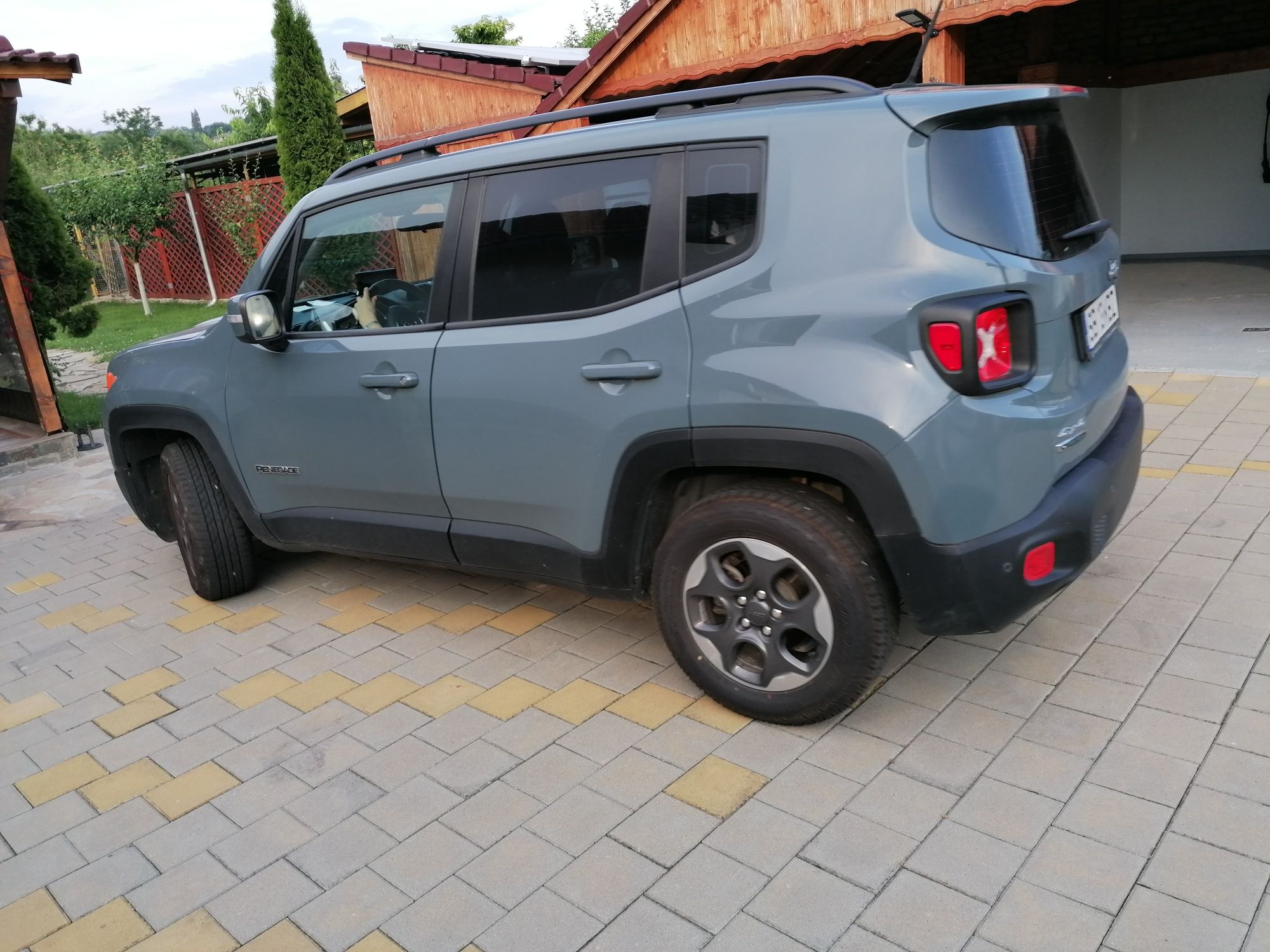 Jeep Renegade 4x4 2.0 Diesel vand sau schimb cu auto electric