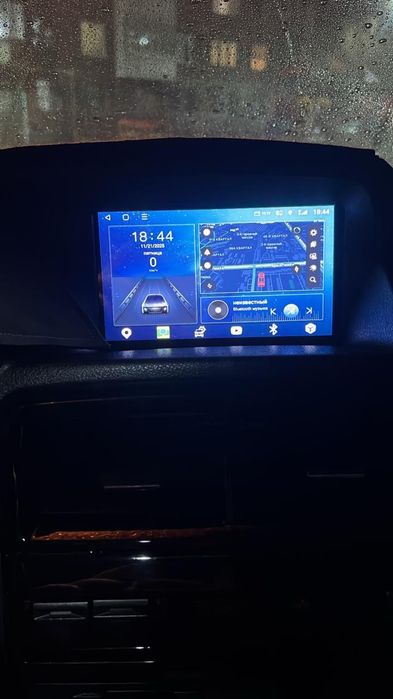 Продам планшет в машину