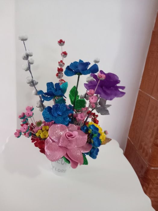 Flori lucrate manual din guma