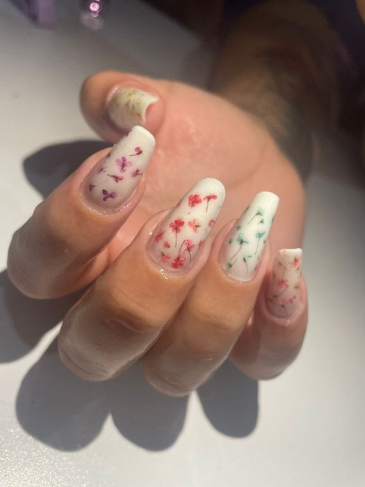 Unghii semi și gell